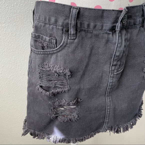 Brandy Melville Distressed Raw Black Denim Skirt - Picture 2 of 7